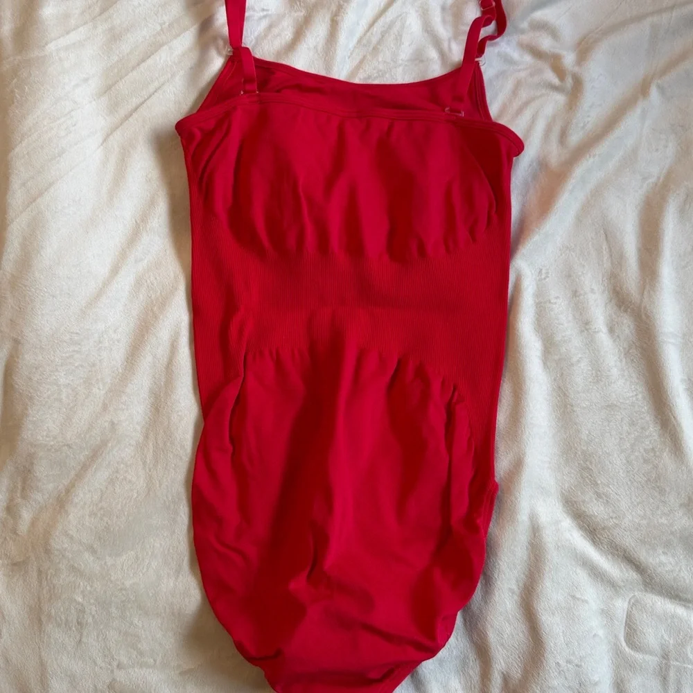 Red Balera compression leotard - Picture 2 of 3